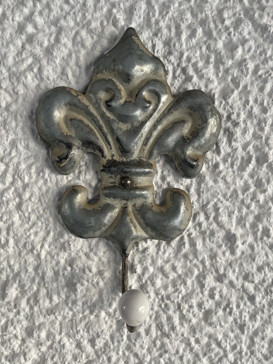 Ferramenta: Wandhaken / Fleur de Lis – Usato da Wetzikon ZH venduto da seli03