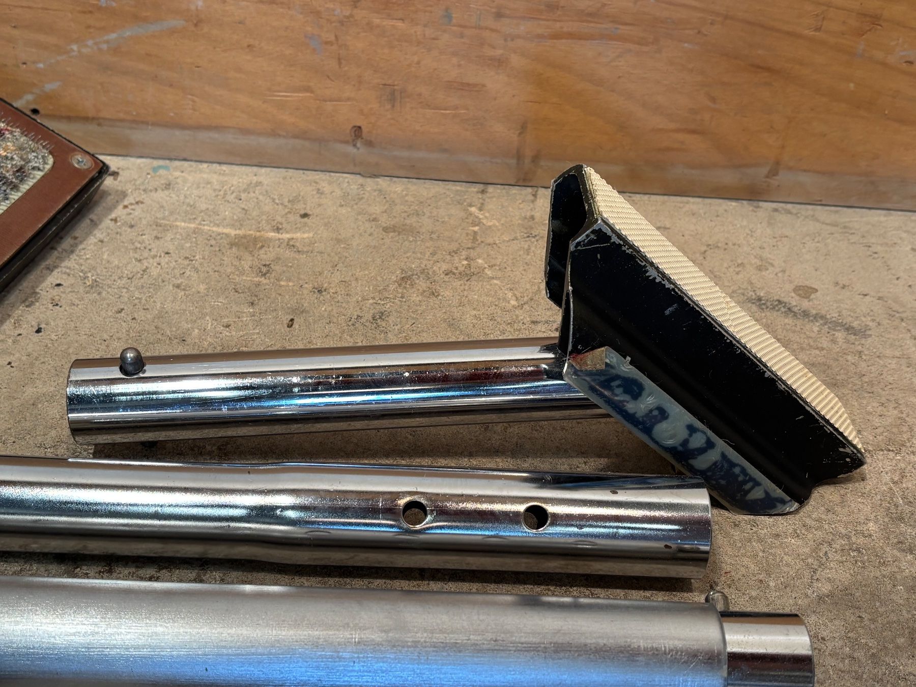 Tutti gli attrezzi: Beno J. Grundlach Teppichspanner Set XXL – Usato da Winterthur venduto da ReUse_Baumarkt 3