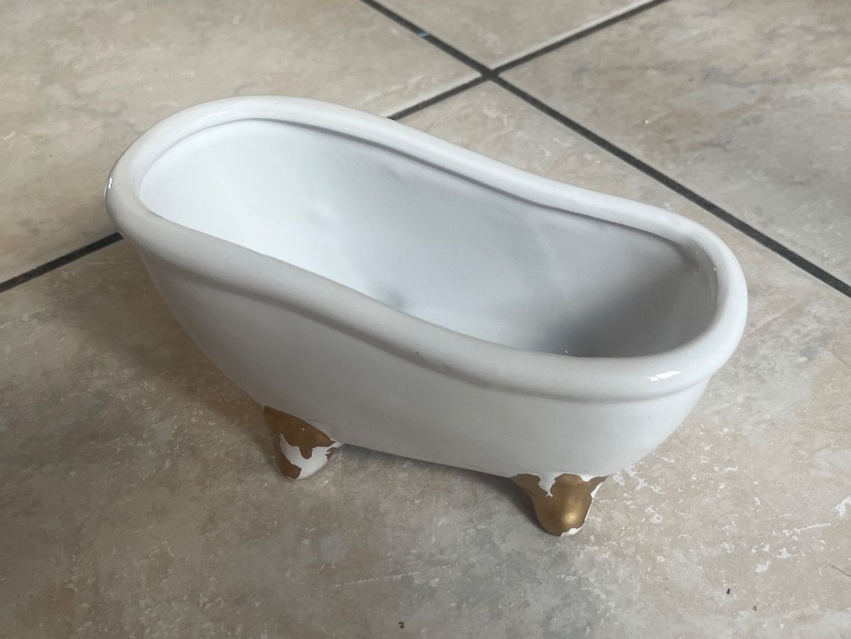 Vasi per fiori: Cache-pot, jardinière en forme de baignoire – Usato da Vernayaz venduto da Darkfrost