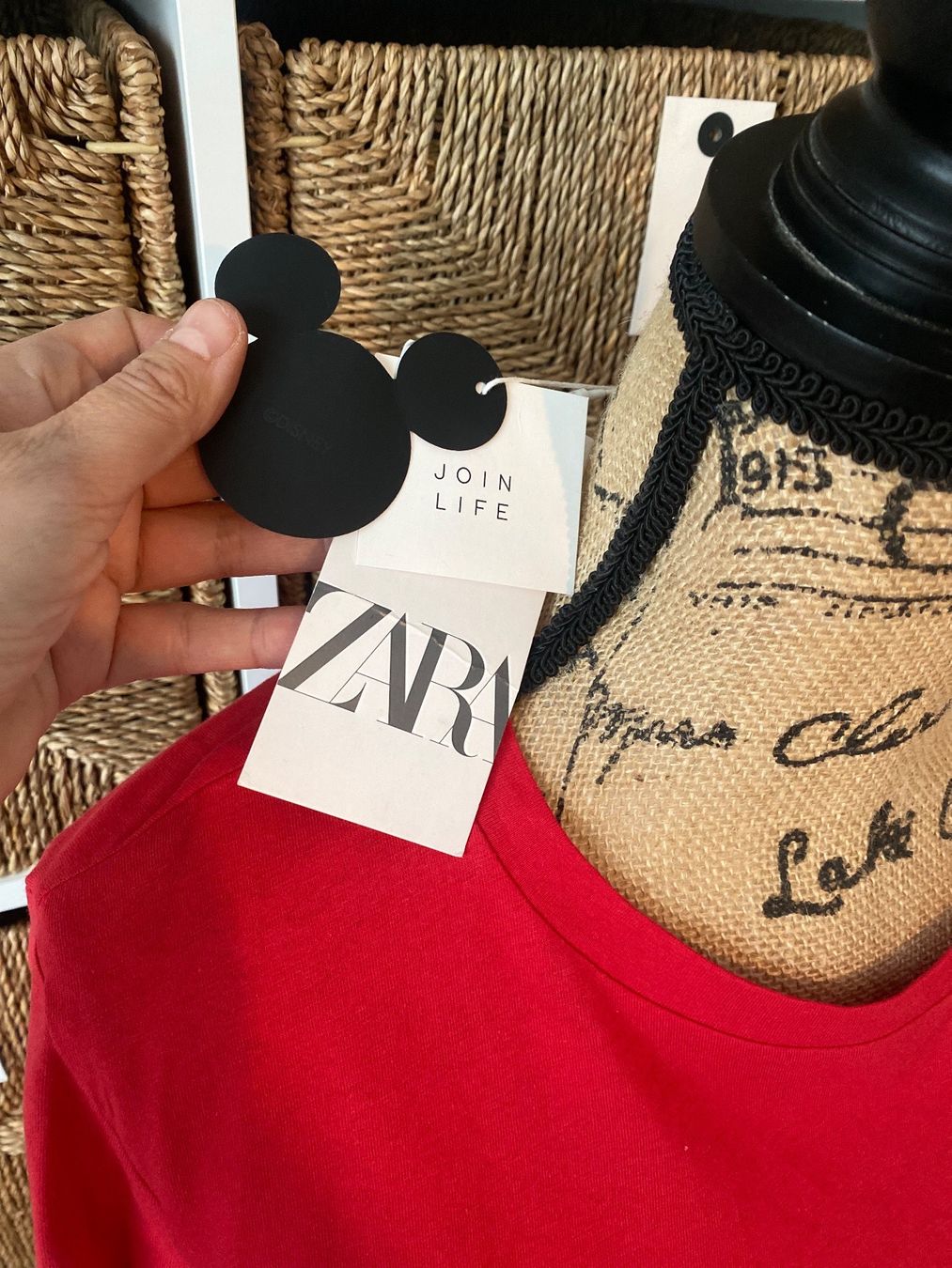 Zara T-shirt: Disney T-shirt ZARA Disney – Nuovo e nell'imballaggio originale da Safenwil venduto da rgs_tg62 2