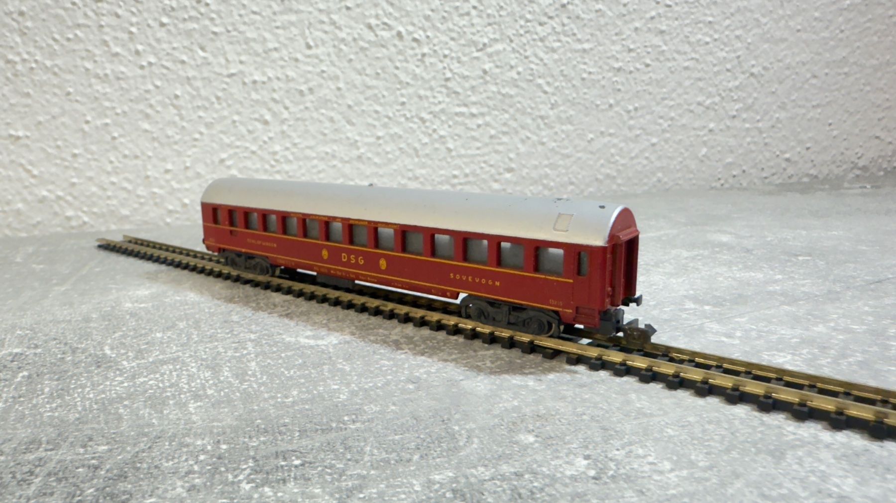 Lima Modelleisenbahnen: Lima DSG Schlafwagen Spur N – Gebraucht aus Windlach von Kelebra 4