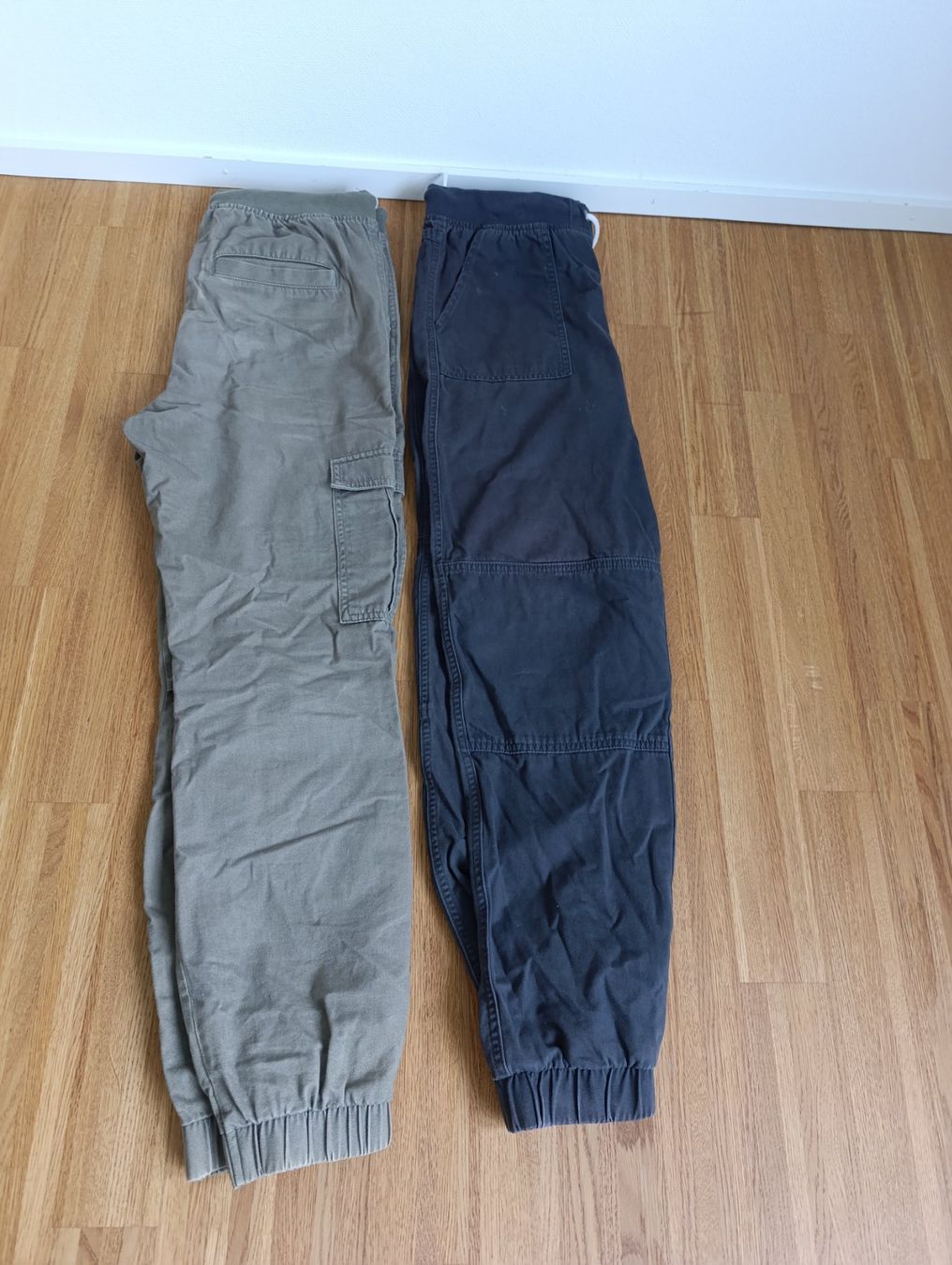 Pantaloni: 2 lange Hosen – Nuovo (secondo la descrizione) da Horgen venduto da bea_j25f