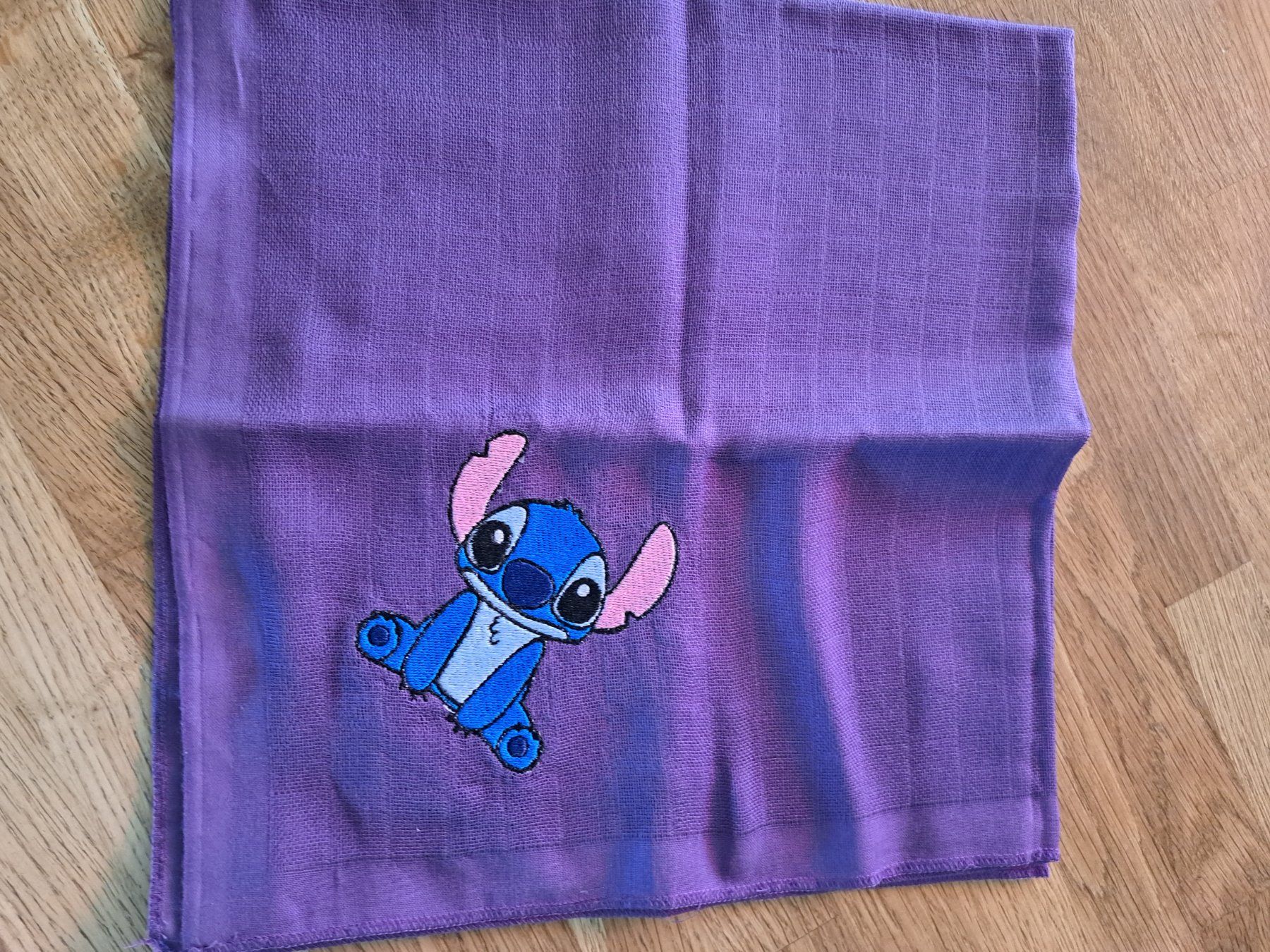 Pasti del neonato: Nuscheli - Spucktuch - Stitch – Nuovo (secondo la descrizione) da Thun venduto da mo_ba