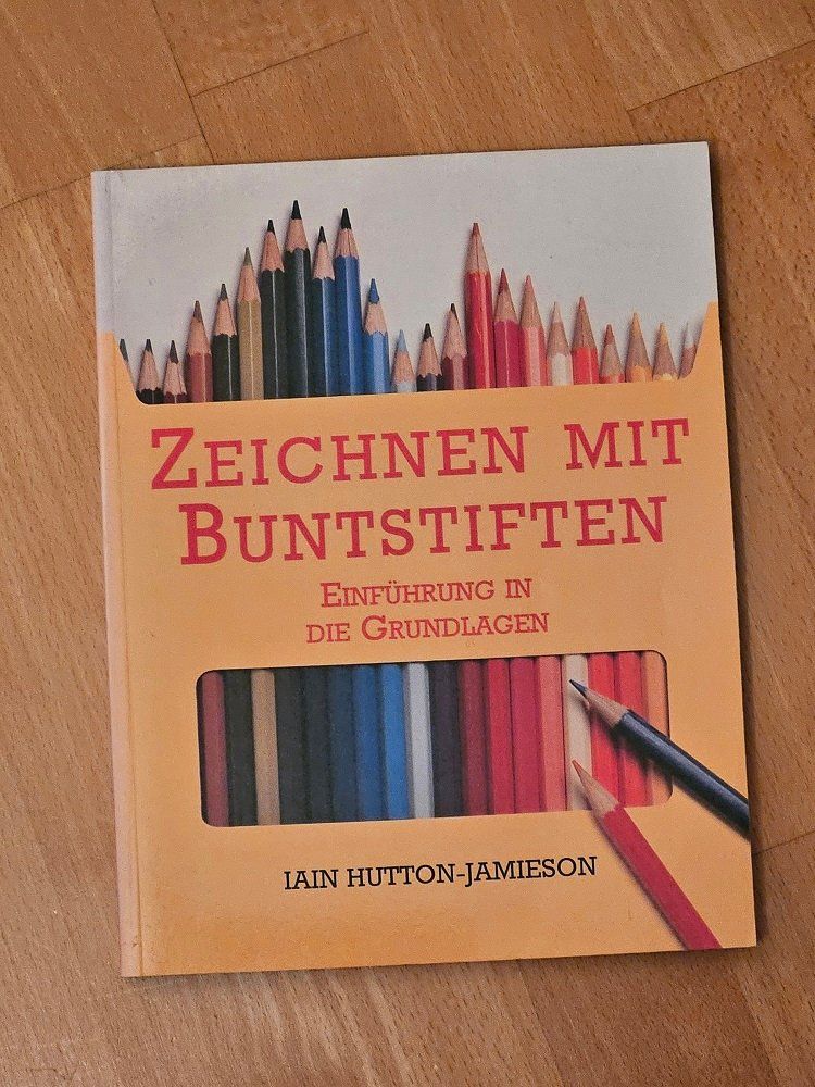 Libri: Neu: Zeichnen mit Buntstiften – Nuovo (secondo la descrizione) da Uznach venduto da Laeuffer