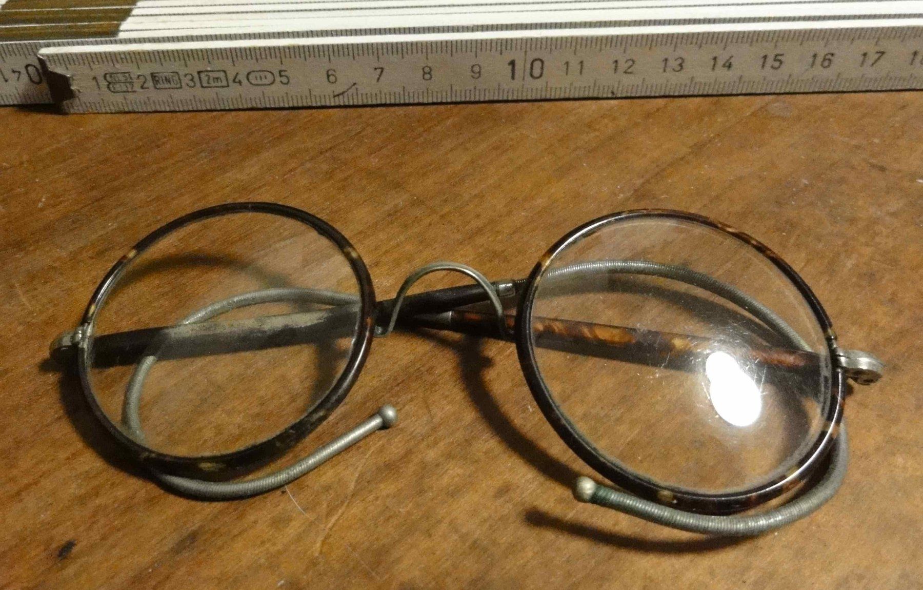 Occhiali & Lenti: Brille mit Etui, antik – Usato da Wohlen AG venduto da Flusslauf 2