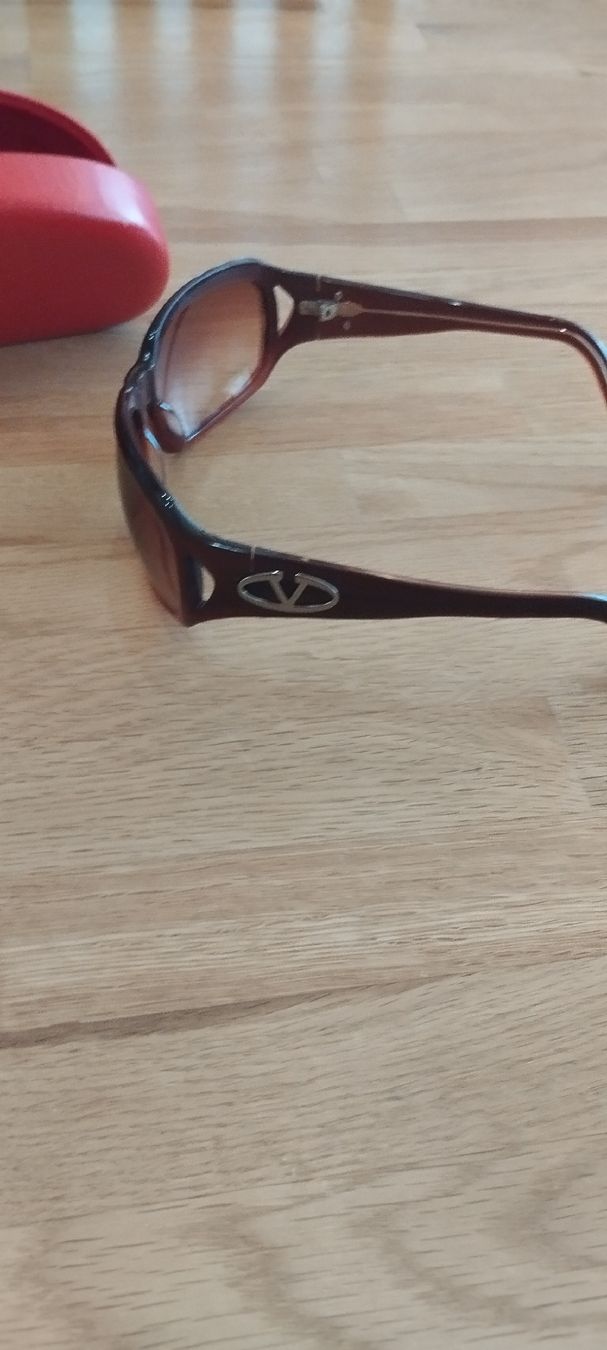 Valentino Lunettes & Verres: VALENTINO Sonnenbrille  – D'occasion à Mörel par MJoaoCosta 2