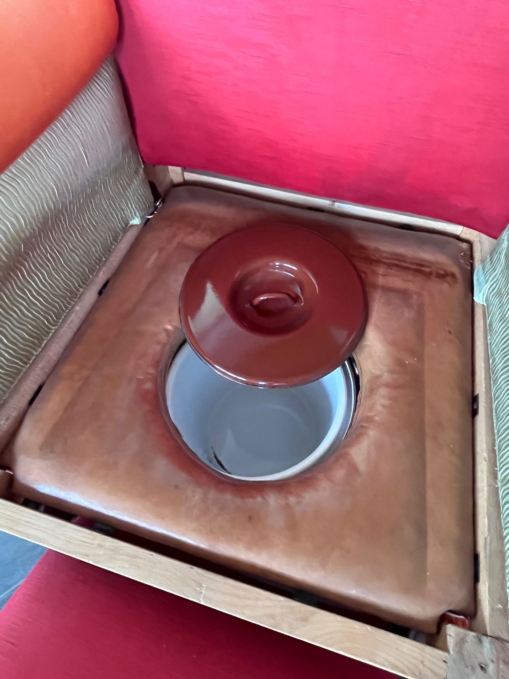 Poltrone: Königlicher Sessel mit einzigartigem Bezug – Usato da Stein AR venduto da PetraF0102 4