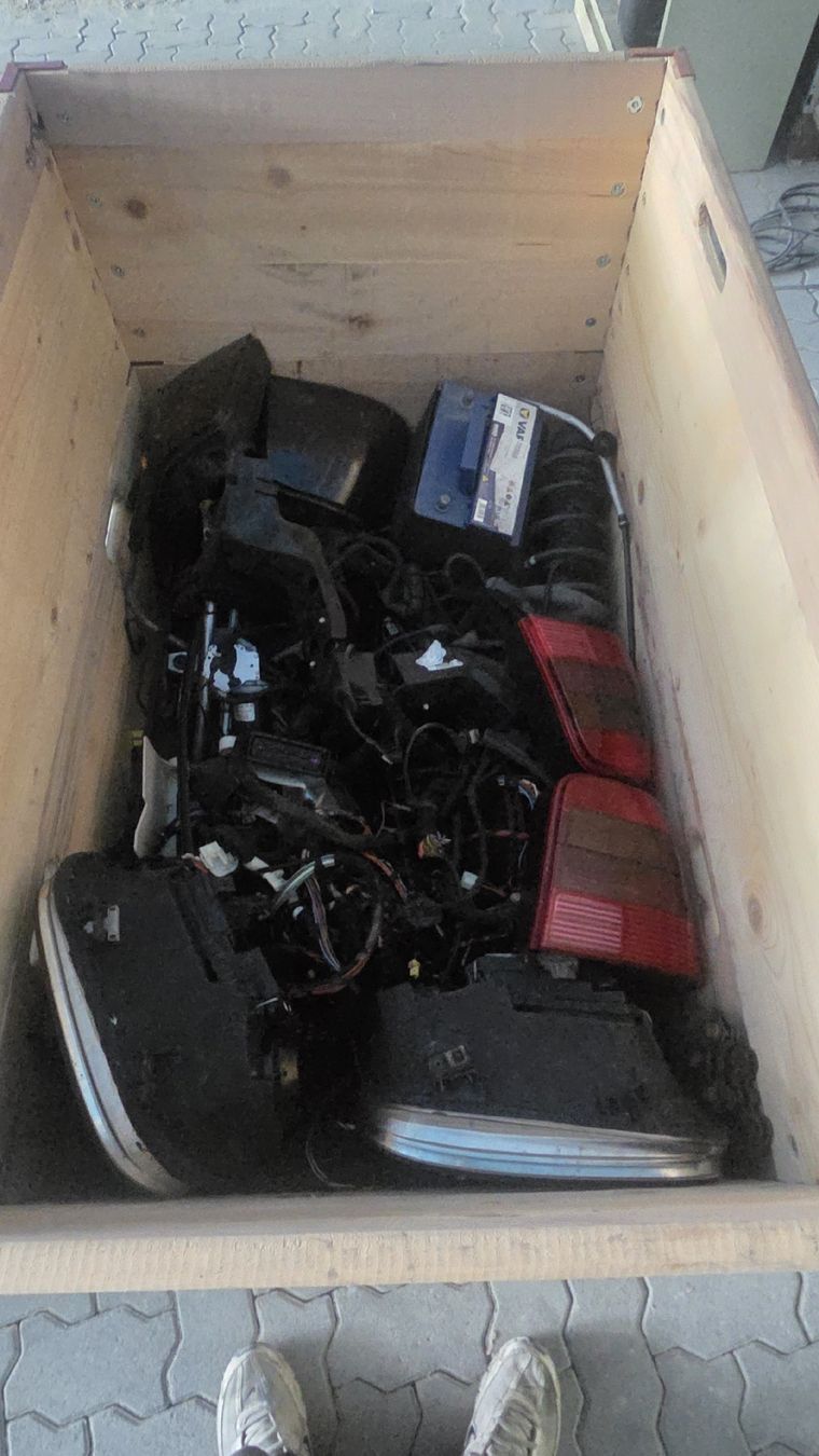 Volkswagen Tutti pezzi di ricambio auto: VW Golf 4 Teilespender – Usato da Liestal venduto da Ford_Power 2