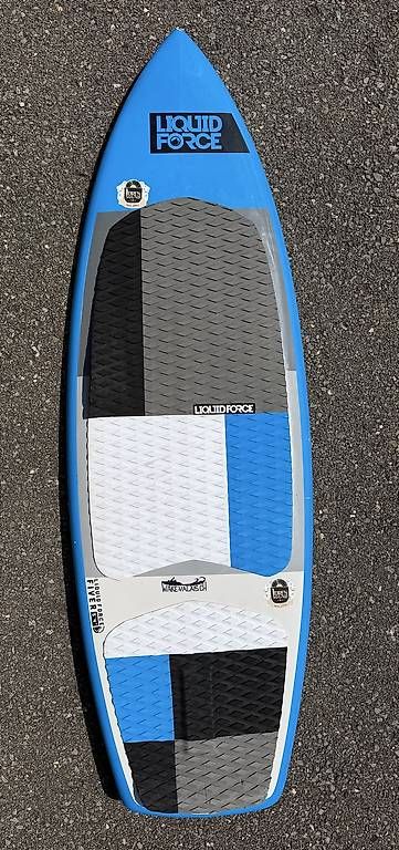 Surfboards & Schwimmbrette: Wakesurf Board – Gebraucht aus Schwyz von Roland_sie