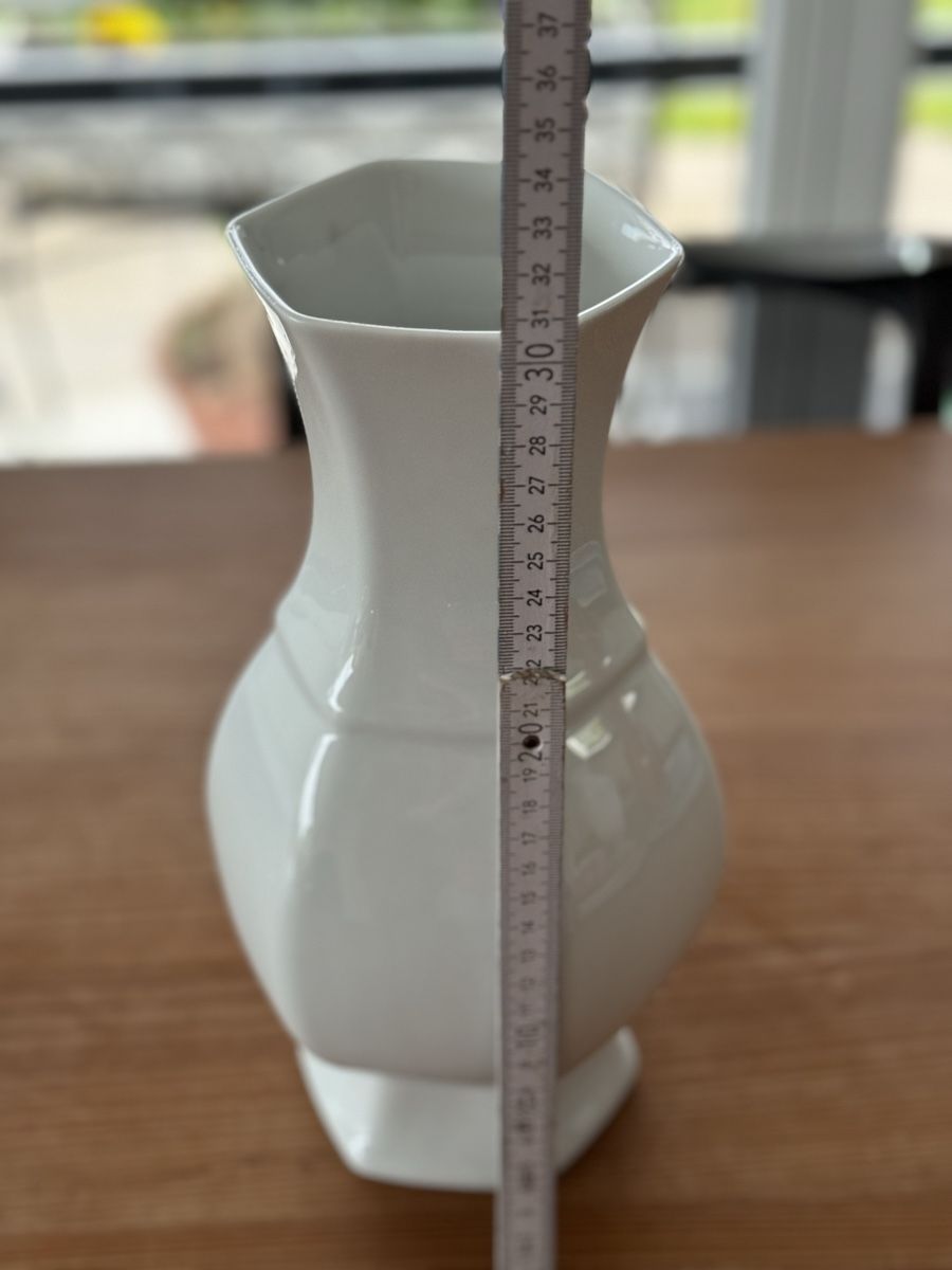Kaiser Vasen & Gefässe: Wunderschöne Kaiser Vase, weiss, 36 cm hoch! – Gebraucht aus Lanzenhäusern von Galaa 1