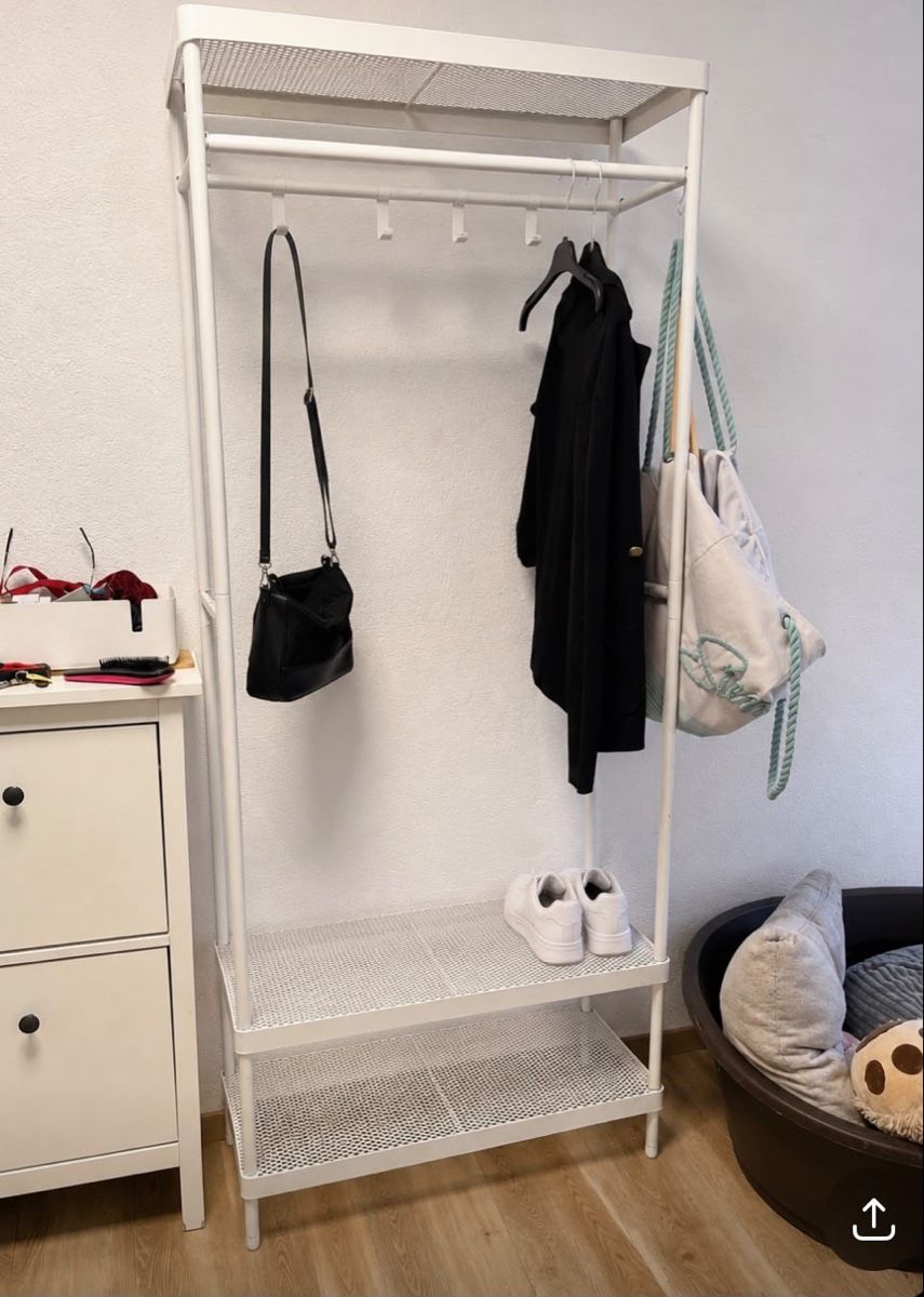 Ikea Porte manteau: Garderobe Ständer IKEA – D'occasion à Zürich par smkzzz