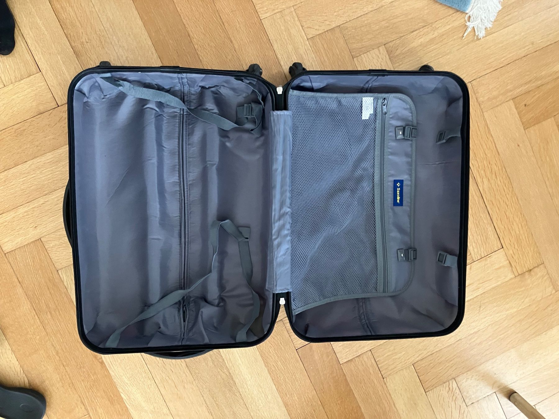 Reisekoffer: Saxoline Iconic Koffer – Gebraucht aus Basel von  1