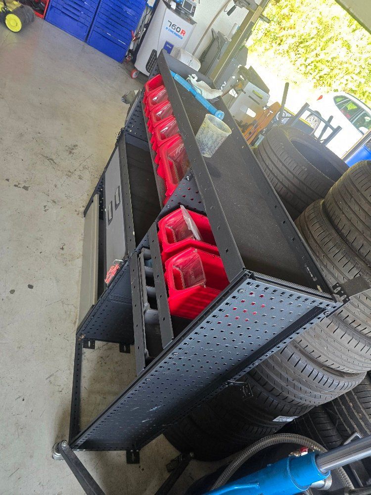 Scaffali: Sortimo-  Fahrzeugregal, Renault Trafic – Usato da kehrsatz venduto da AutocenterKehrsatz 2