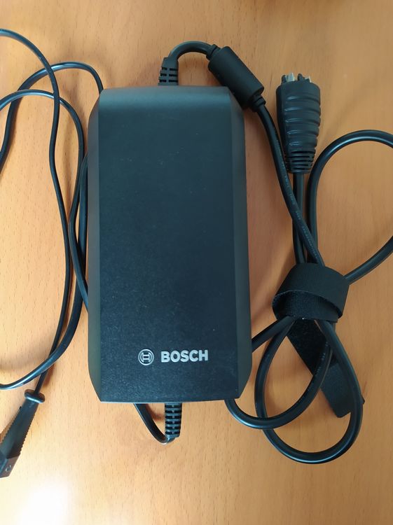 Bosch EBike Ladegerät "eBike Battery Charger 364/230" Kaufen auf Ricardo