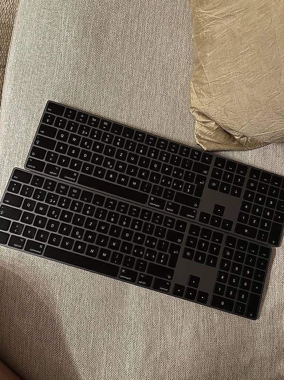 Tastiere: 1 x Apple Magic Keyboard mit Ziffernblock – Usato da Adliswil venduto da louisah___