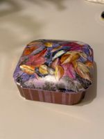 Vintage Limoges Hand Painted Porcelain Trinket Box