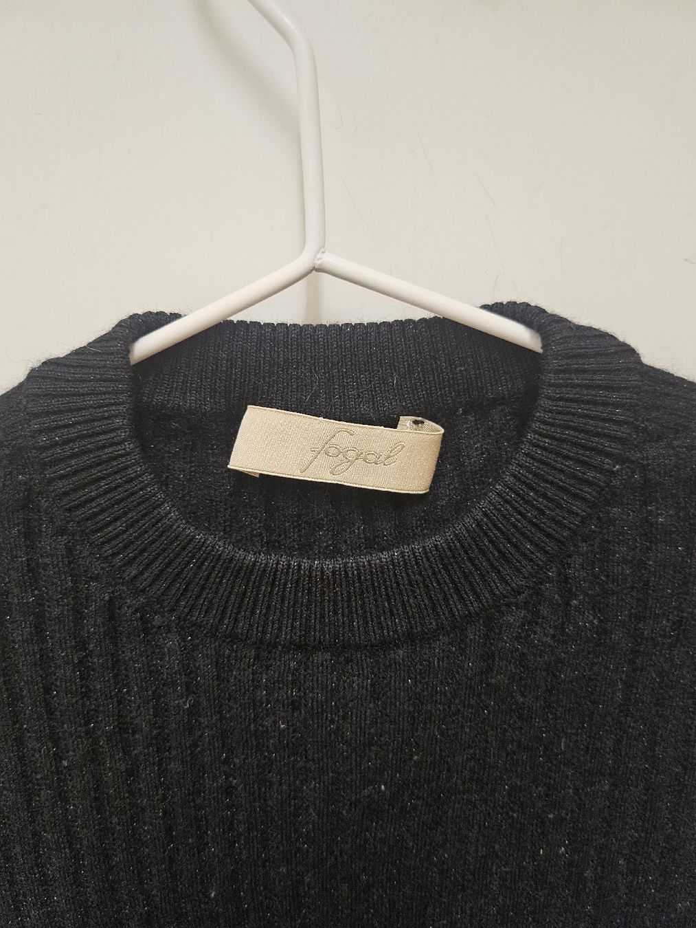 Maglioni & Felpe: Kaschmir/Seide Pullover schwarze kalte Schulter – Usato da Zürich venduto da eri_8w5v 1