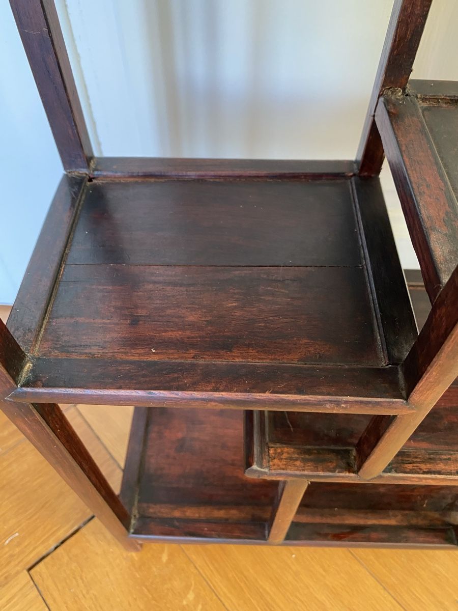 Scaffali: Bibliothèque miniature à étagères asymétriques – Usato da La Tour-de-Peilz venduto da SecondeVie 4