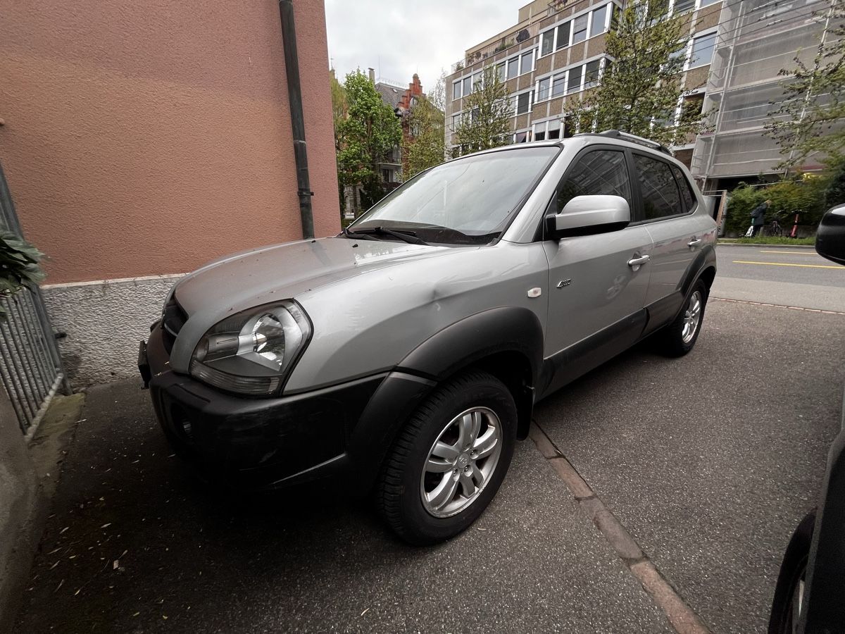 Hyundai Automobili: Hyundai Tucson - Ab Platz – Usato da Zürich venduto da luc_dds6 1