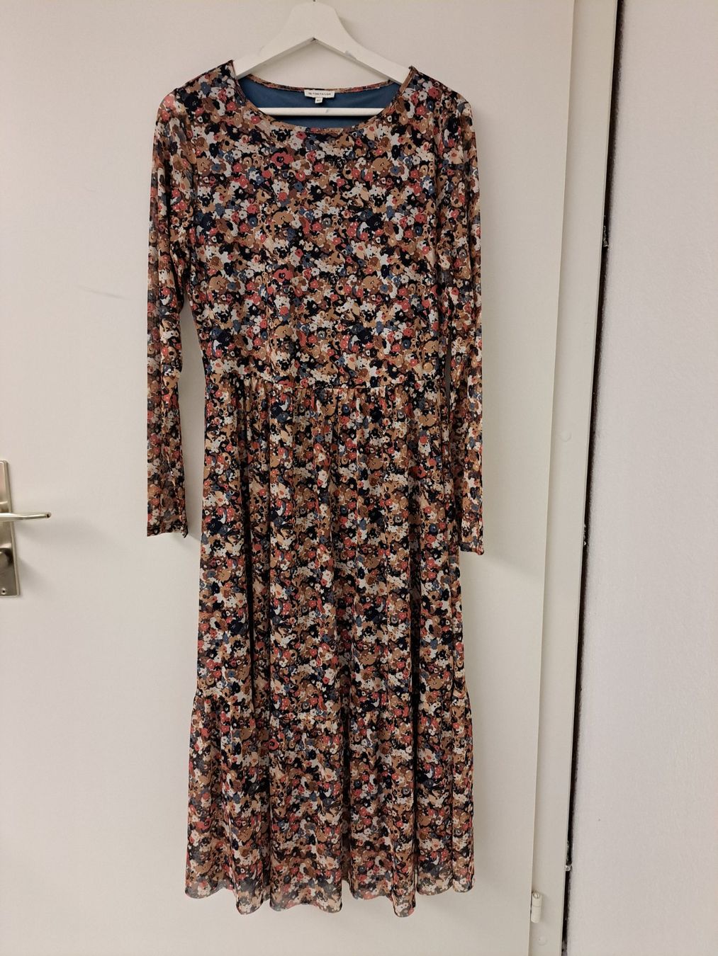 Tom Tailor Vestiti: neuwertiges Blümchen-Midikleid TOM TAILER Gr. 40 – Usato da Hauptwil venduto da maexchen71 4