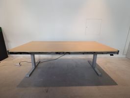 USM Haller elektrisch Höhenverstellbar 150x75