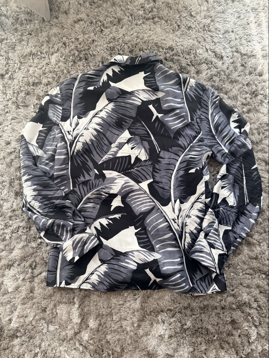 Dolce & Gabbana Camicie: Hemd Dolce & Gabbana Blattmuster Gr. 39 Seide  – Usato da Zürich venduto da MyWardrobe 3