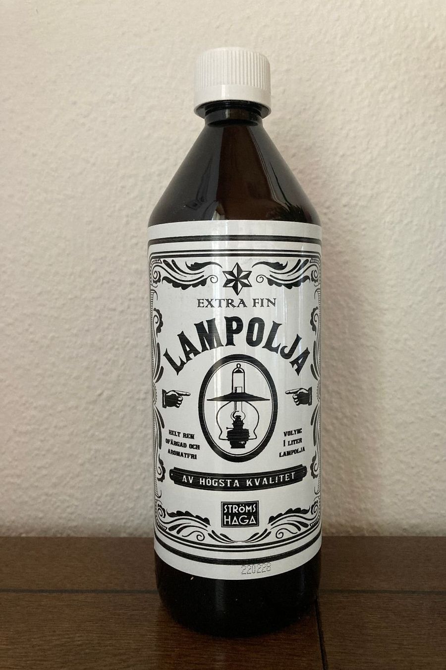 Lampade: Petrol für Lampen – Nuovo e nell'imballaggio originale da Altikon venduto da bau_85x7