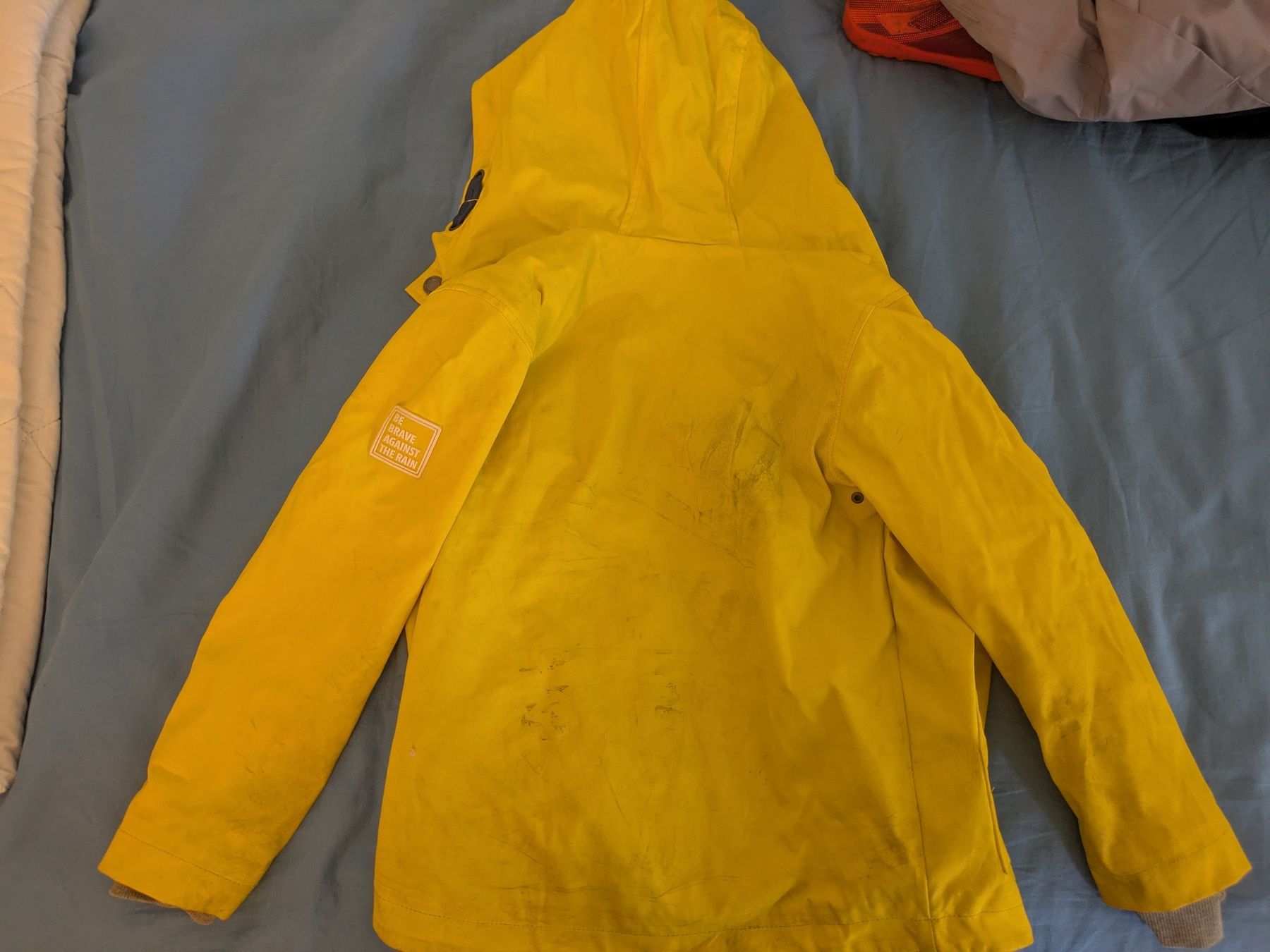 Jacken & Mäntel: Regenjacke Kinder Grösse 122/128 gelb – Gebraucht aus Zürich von s--h 1