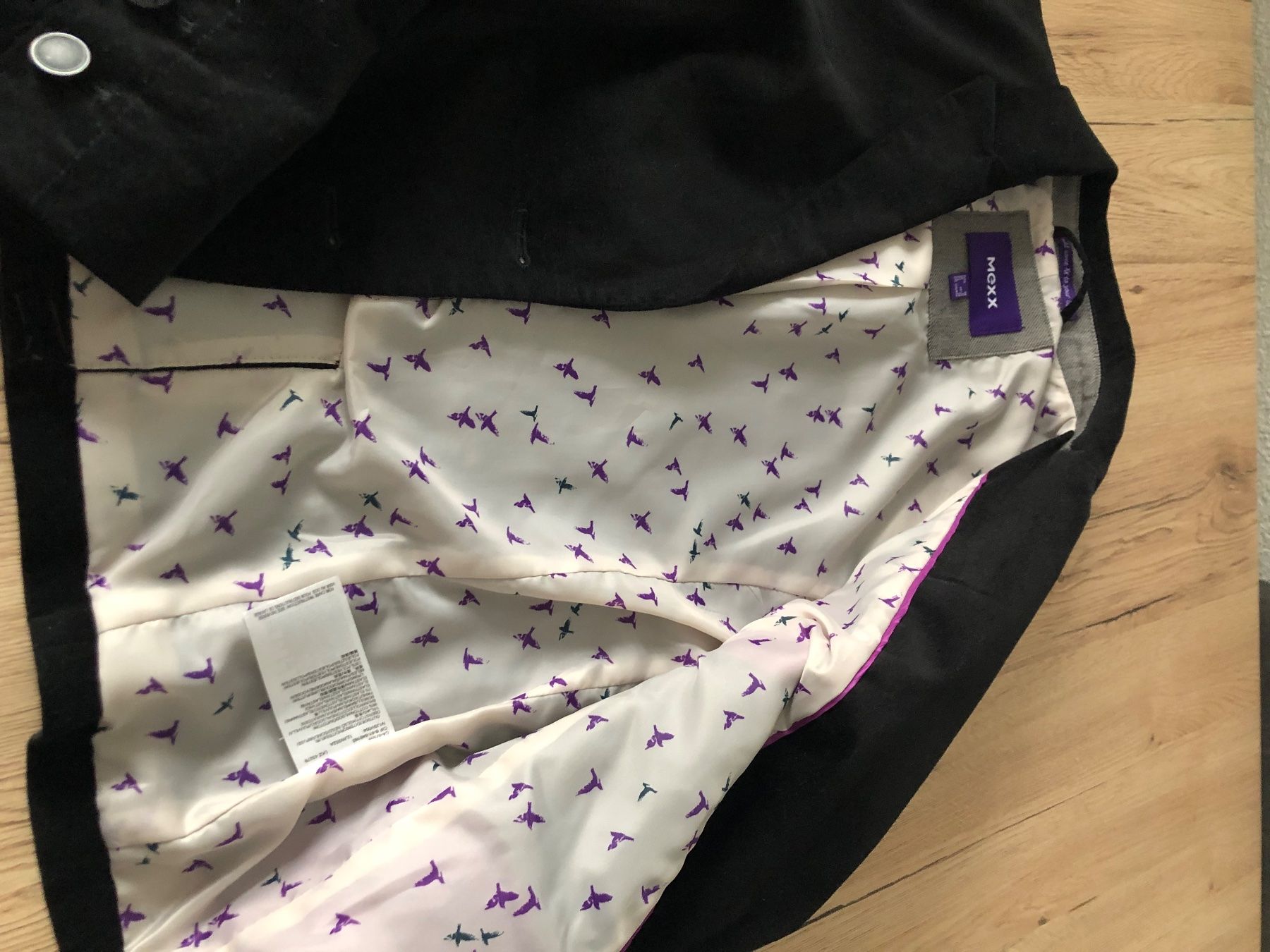 Mexx Giacche: Veste noire velours Meex – Nuovo (secondo la descrizione) da La Chaux-de-Fonds venduto da Trogir 1