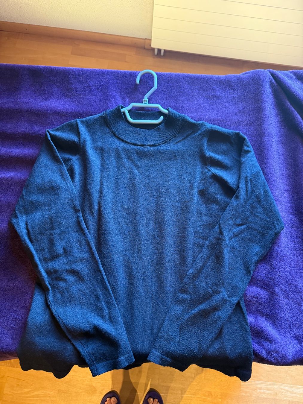 Pulls & Sweat-shirts: Damen Pullover schwarz Langarm Grösse M – D'occasion à Aesch (Neftenbach) par Maece_ 2