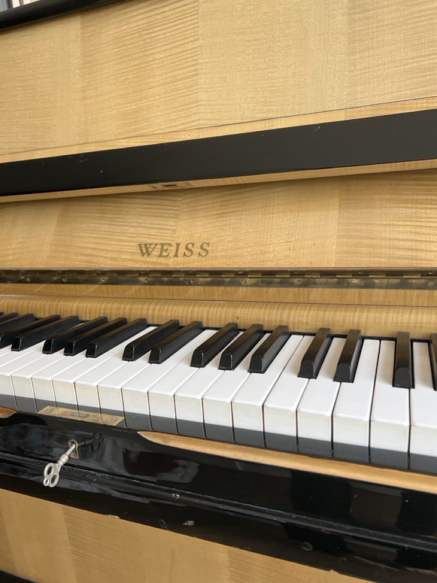 Instruments de musique: Upright piano WEISS used condition – D'occasion à Luzern par TIsabel 3