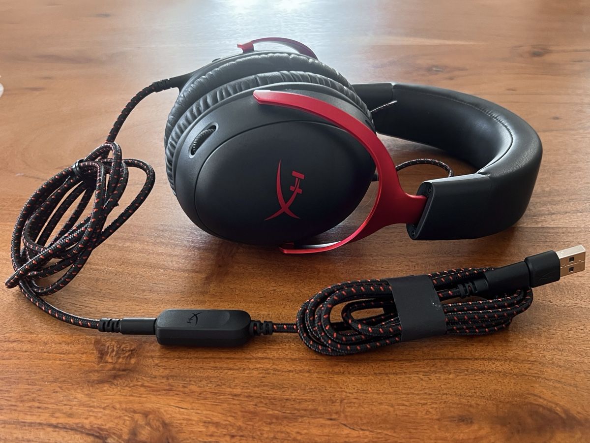 Hyperx Cuffie: HyperX Cloud III Schwarz/Rot Gaming-Kopfhörer, ohne Mikrofon – Usato da Gossau SG venduto da Alex_Tech 4