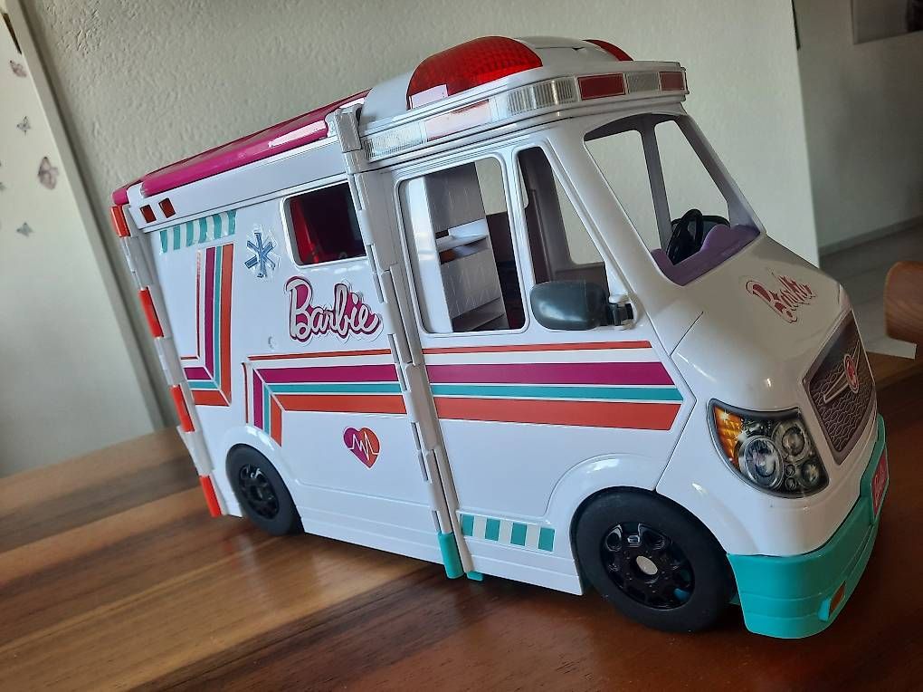 Spielzeuge: Barbie Krankenwagen – Gebraucht aus Rain von Hoeigoemper