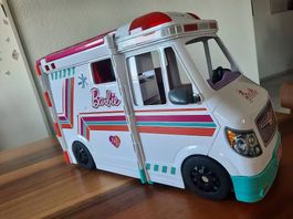 Barbie Krankenwagen