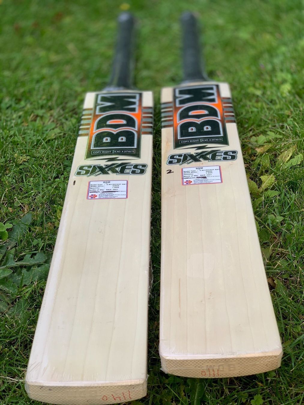 Articoli in legno: Cricket Bats BDM Sixes English Willow SH – Nuovo e nell'imballaggio originale da Luzern venduto da ronymamuni