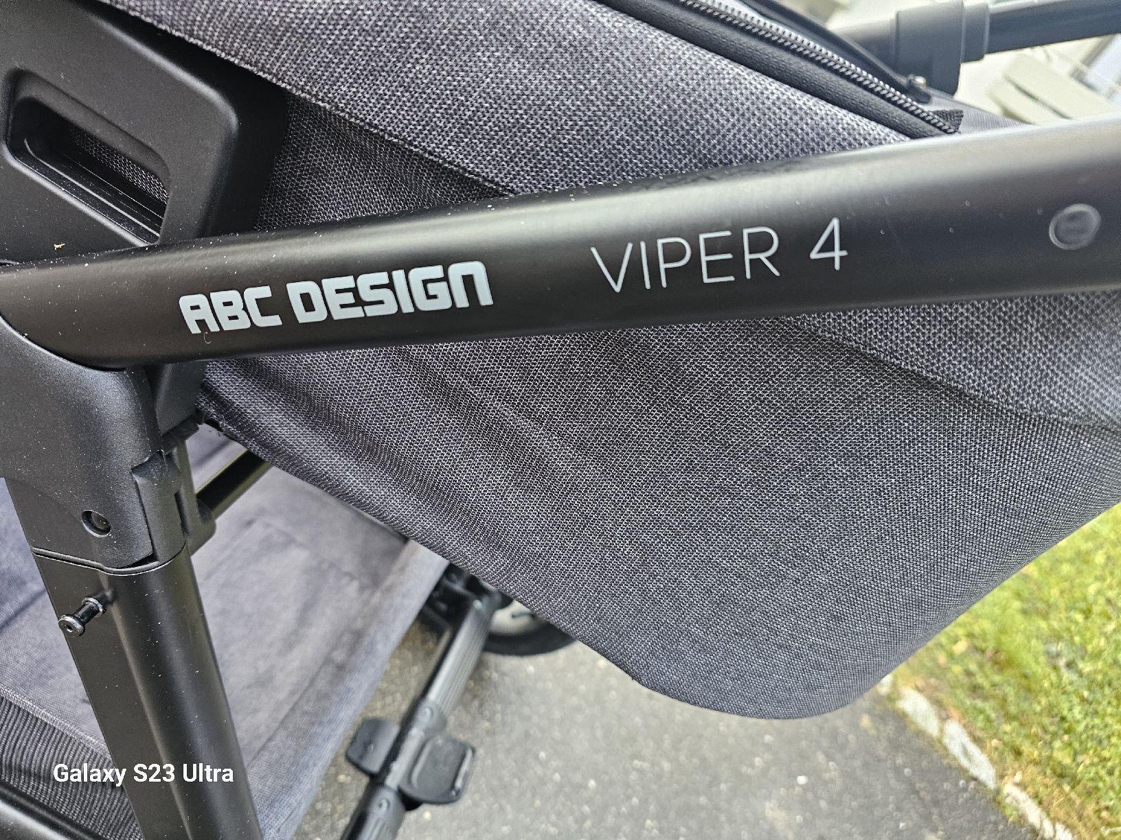 ABC Design Carrozzine: ABC Design Viper 4 Kinderwagen Grau – Usato da Dübendorf venduto da HelmiRDK8600 2