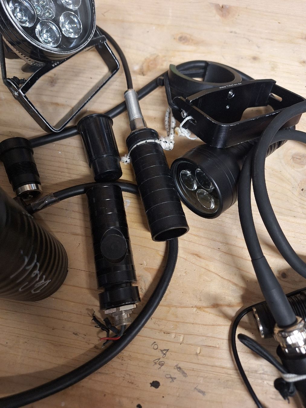 Lampade: Diverses Tillitec zubehör Lampenköpfe usw – Difettoso da Merenschwand venduto da fuf_sl8q 1
