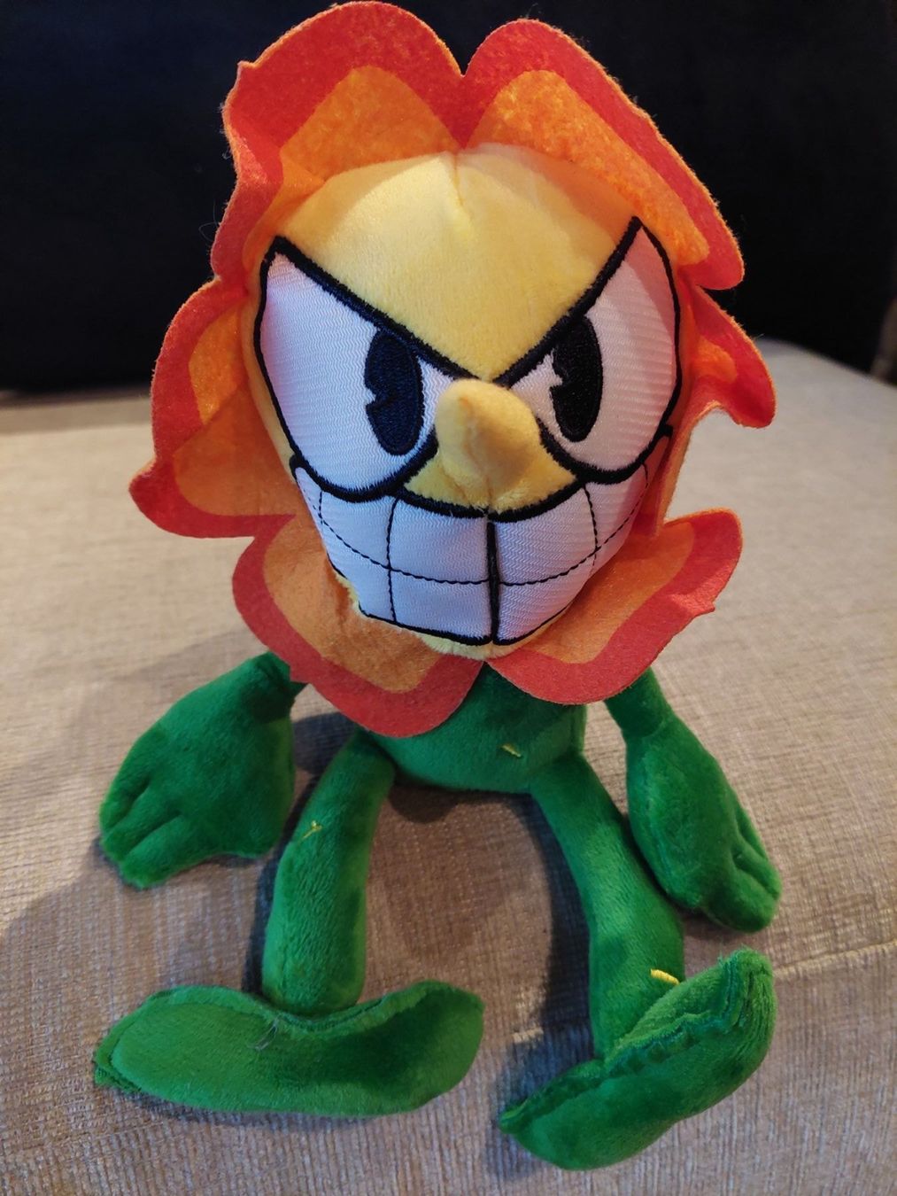 Giocattoli: Peluche Cuphead "cagney carnantion" – Nuovo (secondo la descrizione) da Tramelan venduto da Belleza82