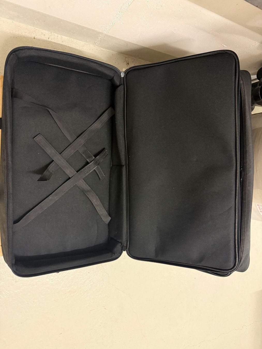 Borse: Monitor oder Keyboard Tasche – Usato da Bubikon venduto da Truemann 1