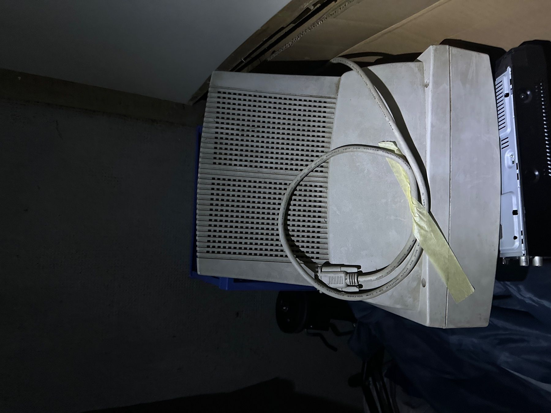Monitor: Philips CRT VGA – Usato da Genève venduto da Don_deal 1