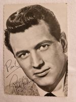 Rock Hudson, Original Autogramm auf Postkarte in s/w