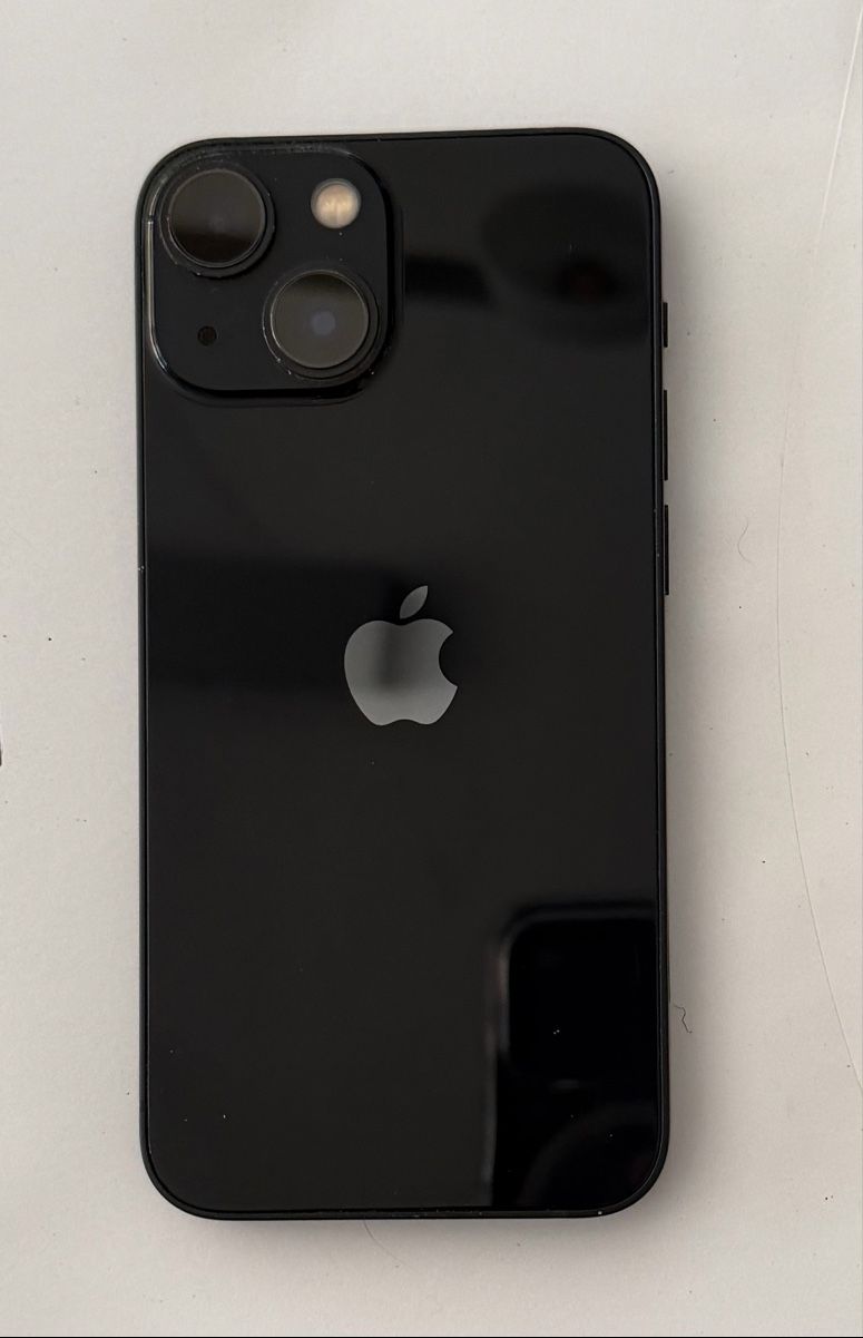 Apple Telefoni cellulari / Smartphones: Apple iPhone 13 mini 128GB Mit Ladekabel Schwarz – Usato da Felsberg venduto da Gletscher76 1