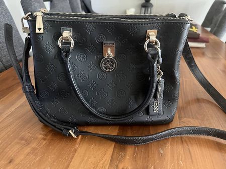 Guess Handtasche Schwarz  wie neu  nur 2-mal getragen