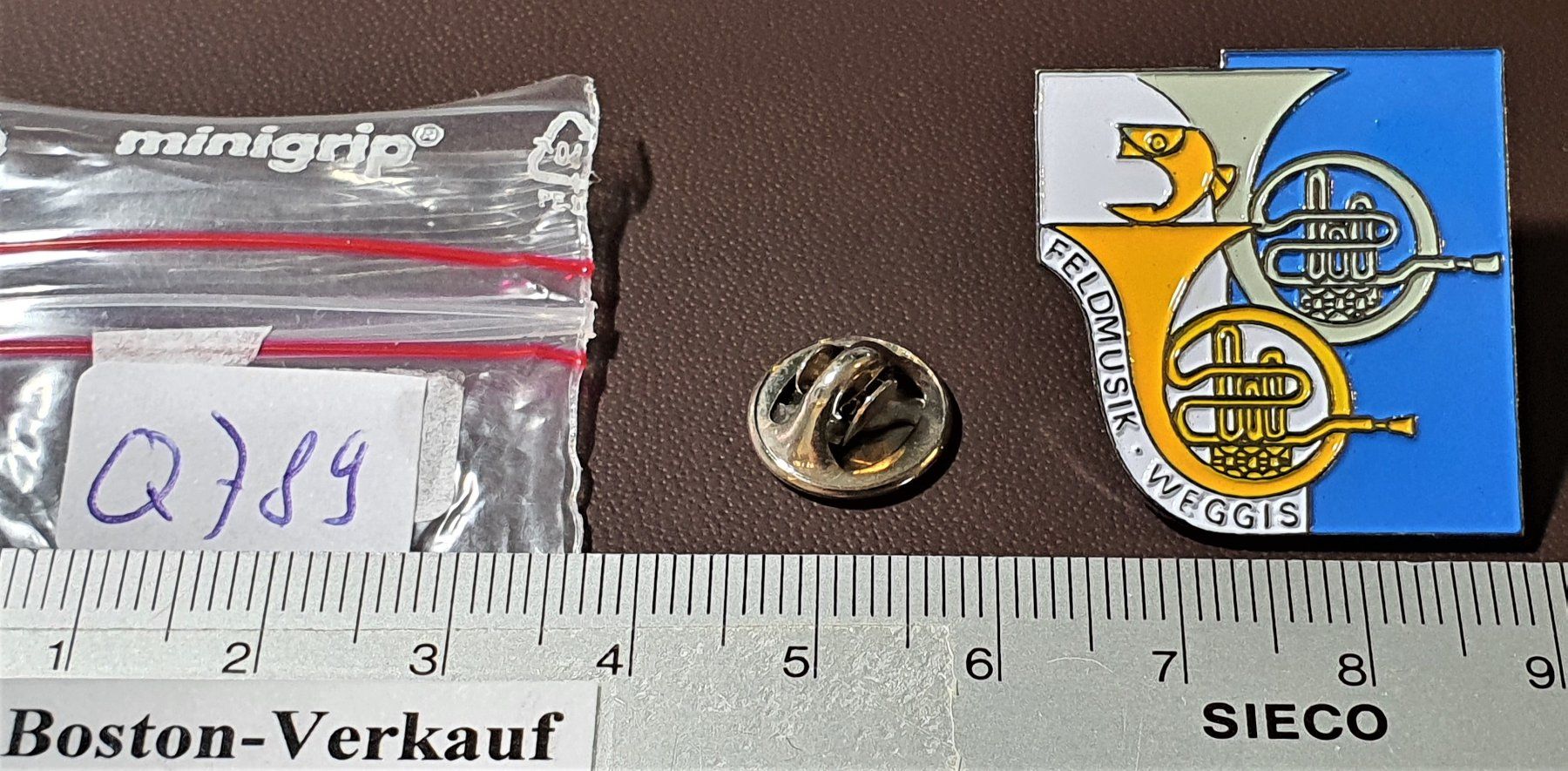 Plaketten & Abzeichen: Q789 - Pin Feldmusik Weggis – Gebraucht aus Reinach BL von Boston-Verkauf 1