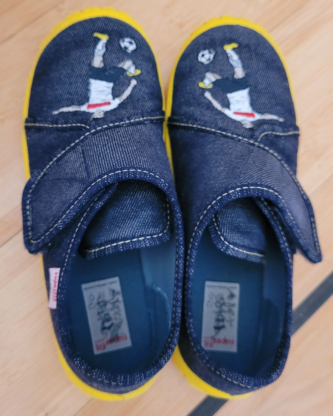 Schuhe für Jungen: Superfit Hausschuhe, Gr. 29, neuwertig – Gebraucht aus Winkel von Tongabonga 3