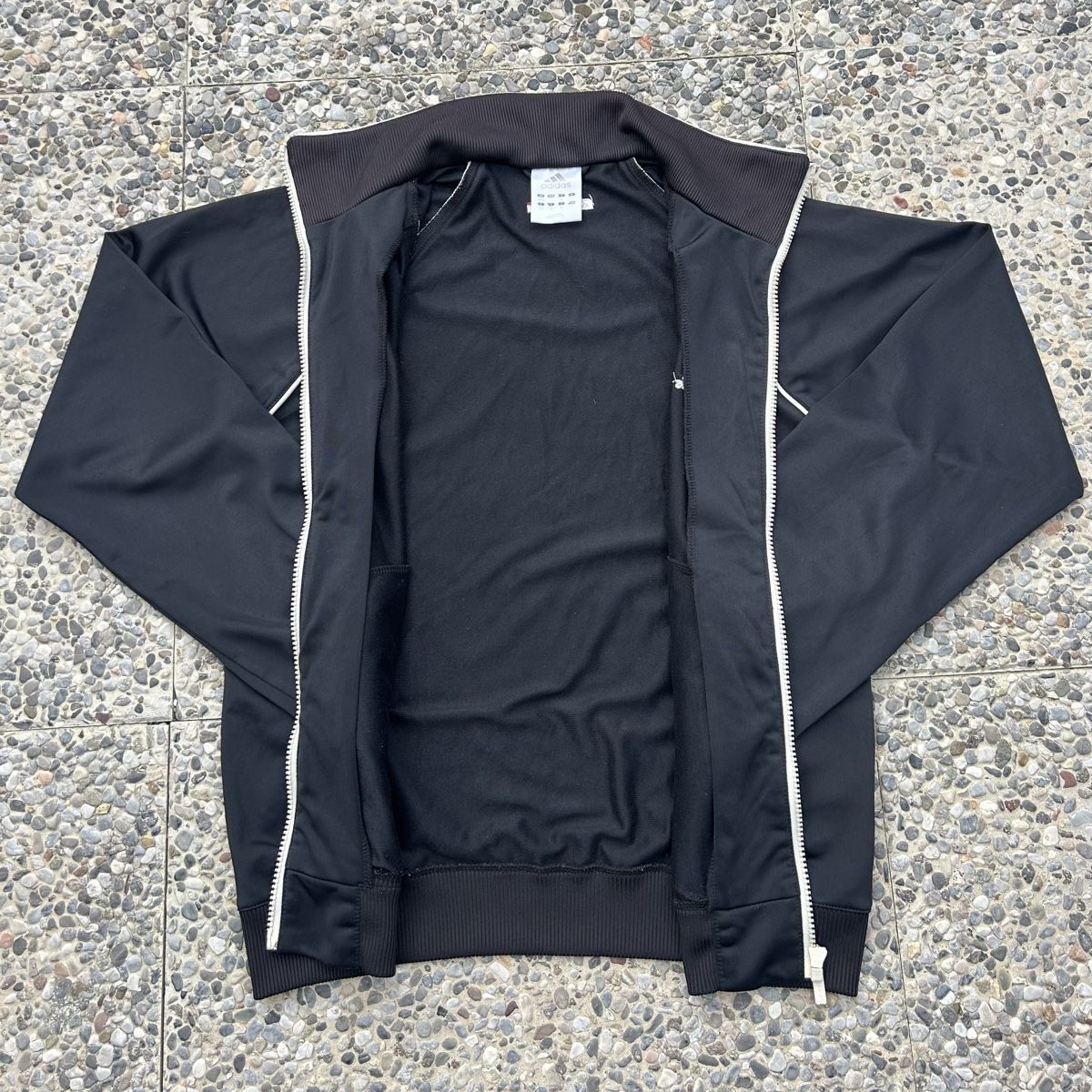 Adidas Vestes: Vintage Adidas Track Jacket – D'occasion à brent par fukusapes 2