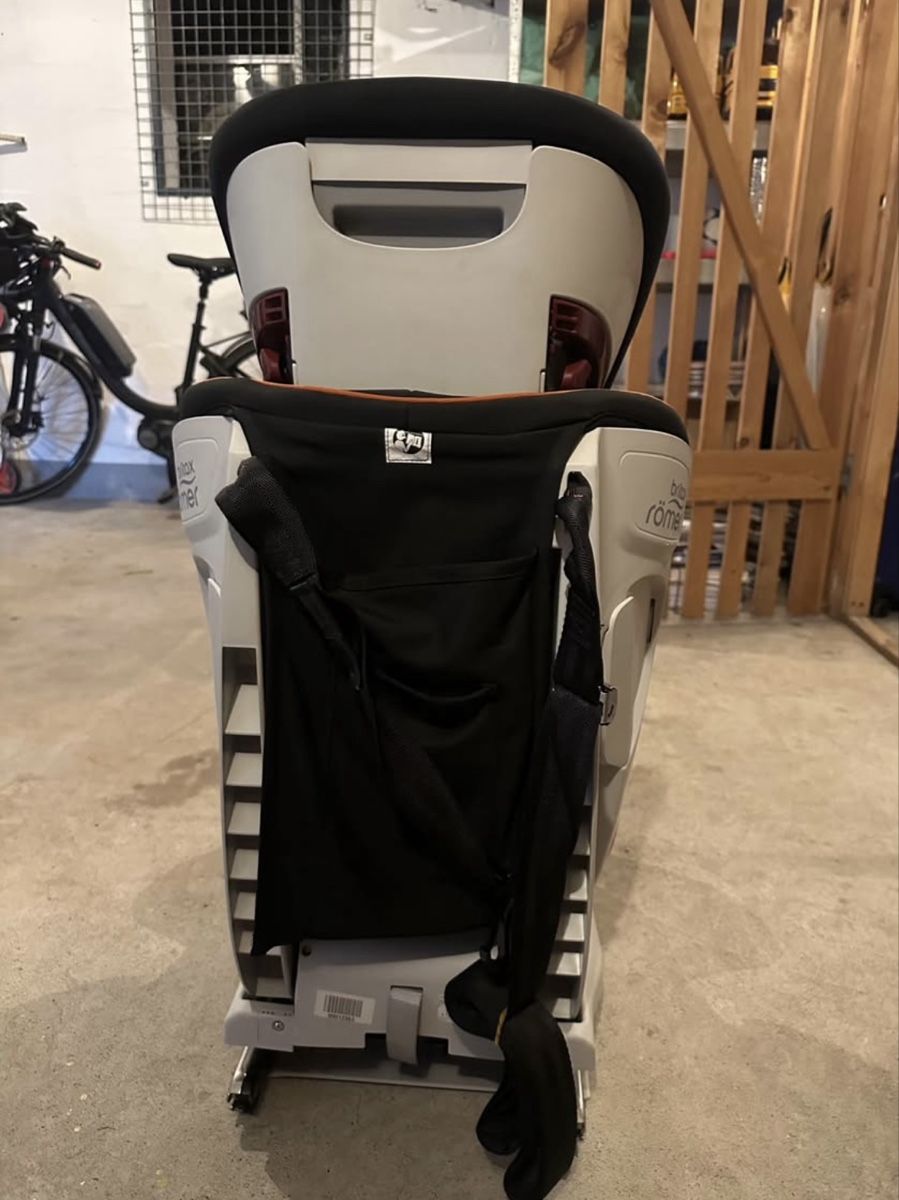 Britax Römer Auto-Kindersitze: Autokindersitz Britax Römer. Advansafix ||| sict – Gebraucht aus Wallisellen von bel_rl52 3