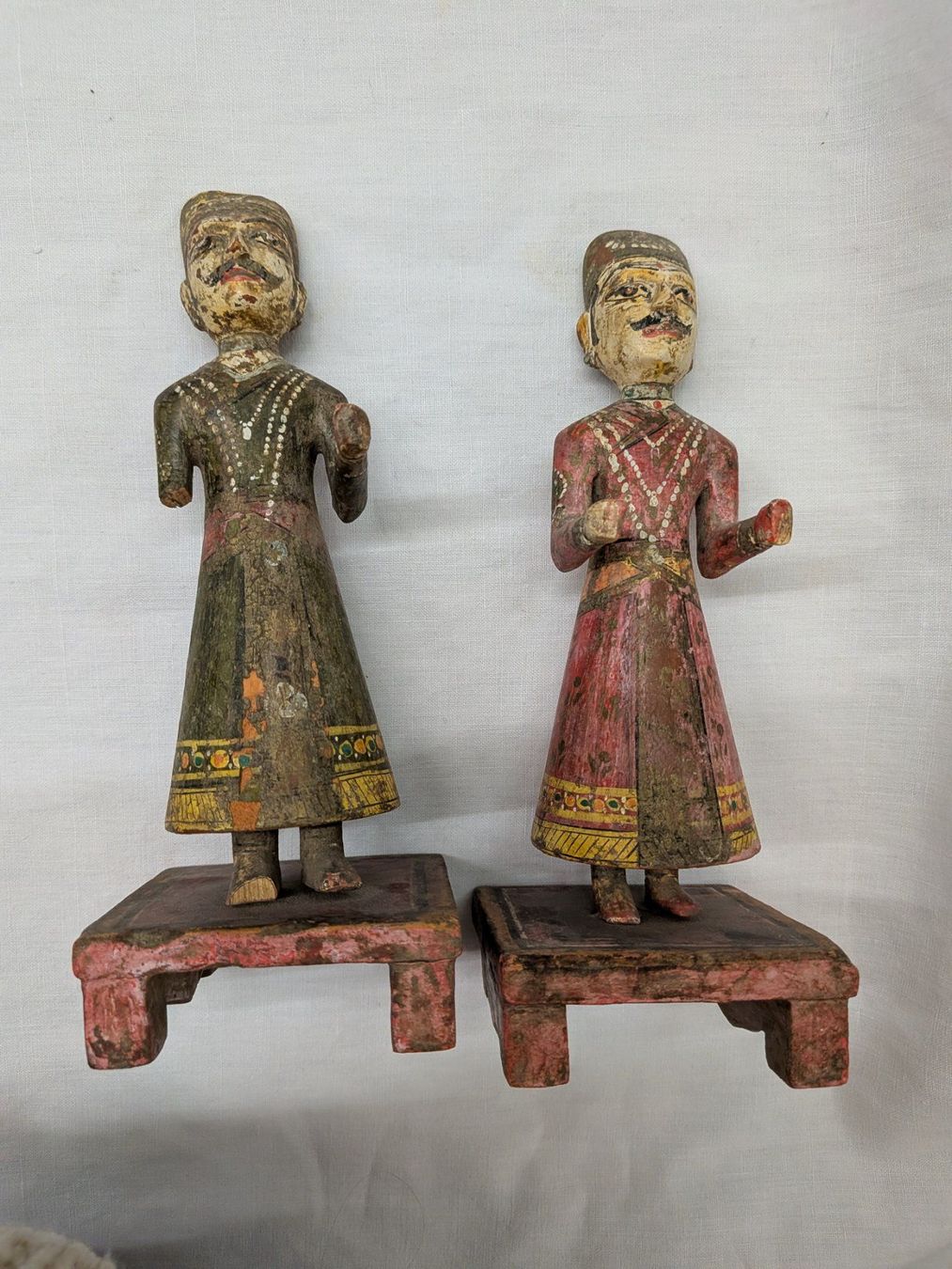 Sculture & Statue: 2 indische Holzfiguren – Usato da Emmen venduto da Brockofsky
