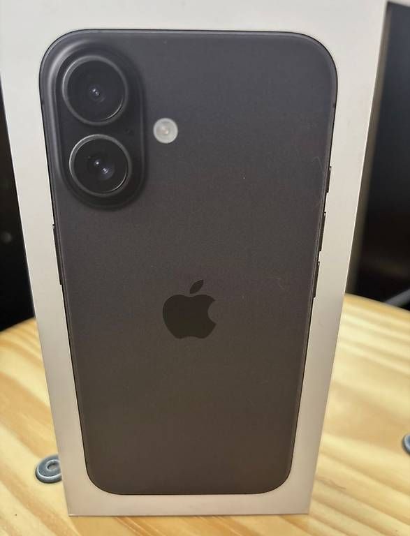 Telefoni cellulari / Smartphones: Apple iPhone 16 Schwarz   Neu & Originalverpackt – Usato da Kloten venduto da ale_29vf