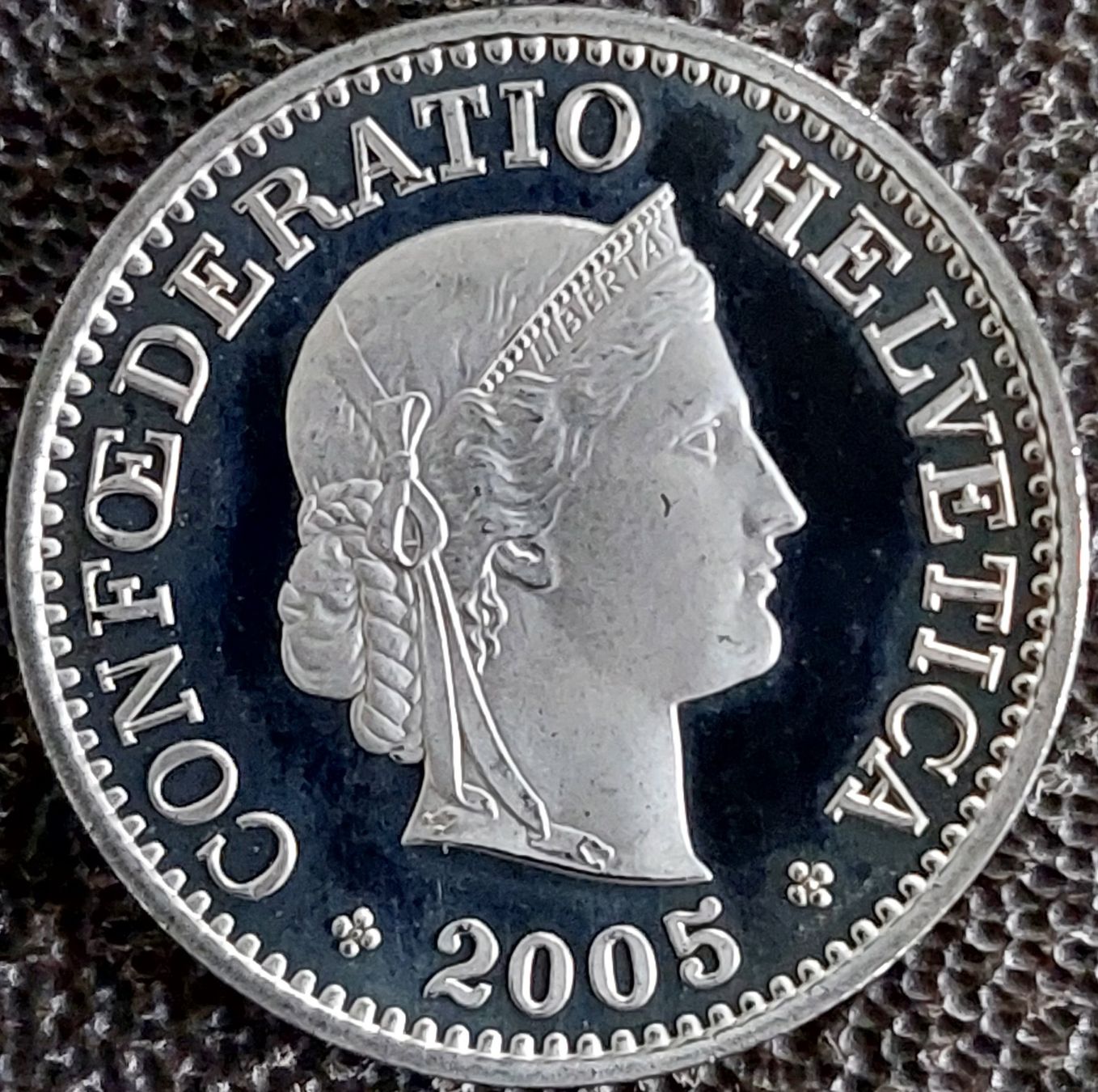 Tutti le monete: 10 Rappen 2005 stgl. / aus Münzsatz – Nuovo (secondo la descrizione) da Arch venduto da coinsandmore